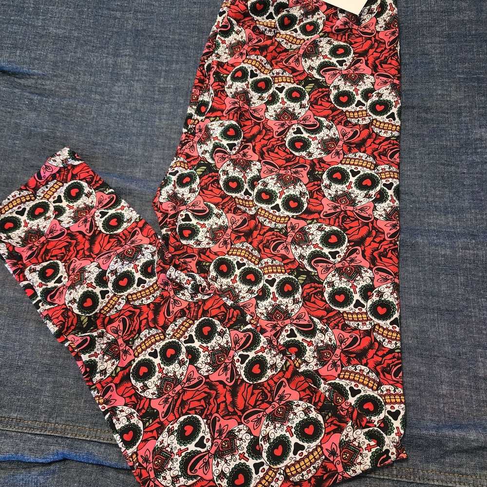 Bundle Of Two Pair Print Leggings